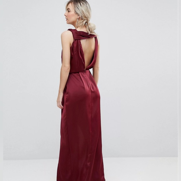 Burgundy gown - Picture 2 of 2